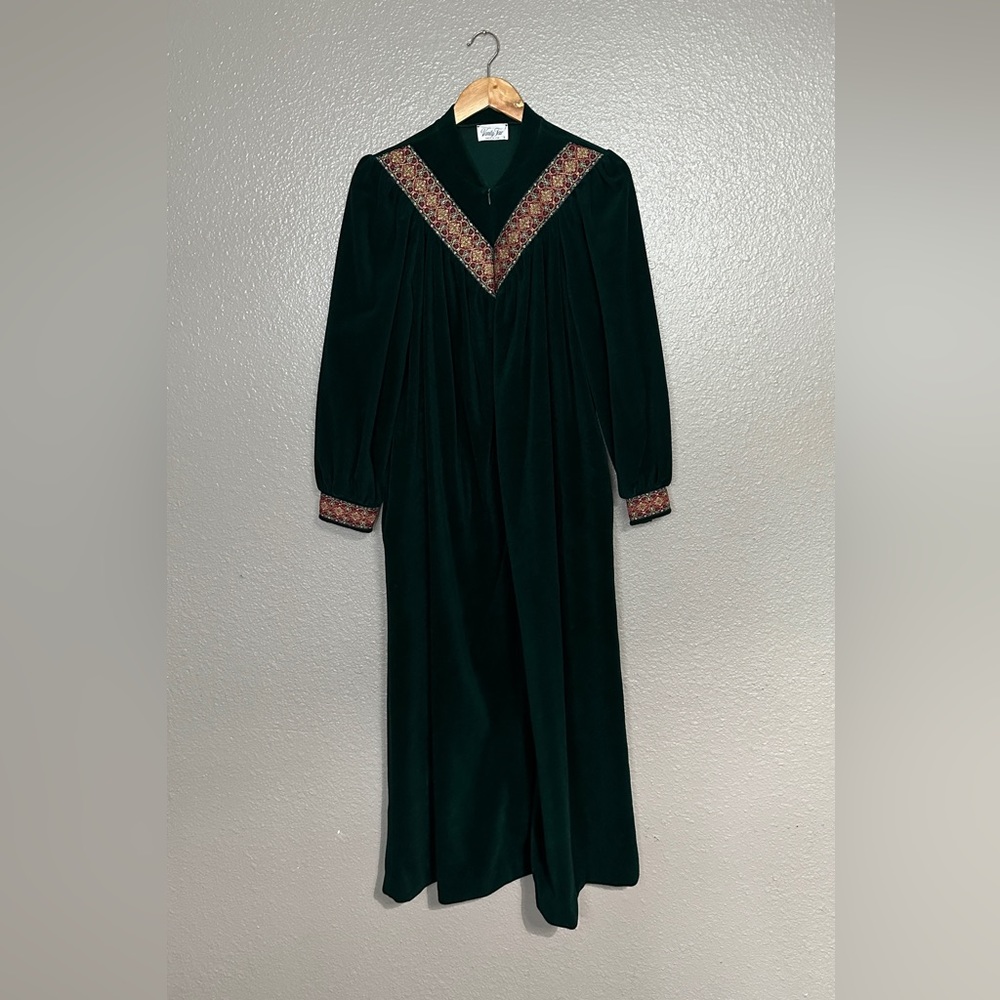 Vanity Fair Vintage housecoat robe Pajamas